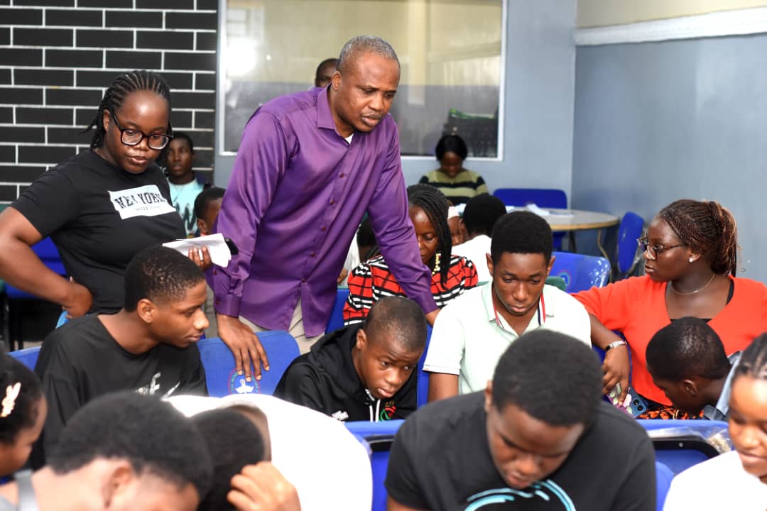 Children and young learners during a live AI bootcamp